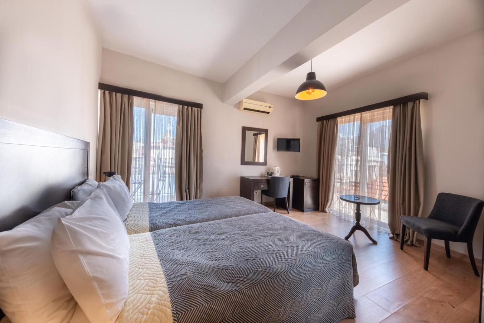 Kyrenia British Harbour Hotel Bagian luar foto