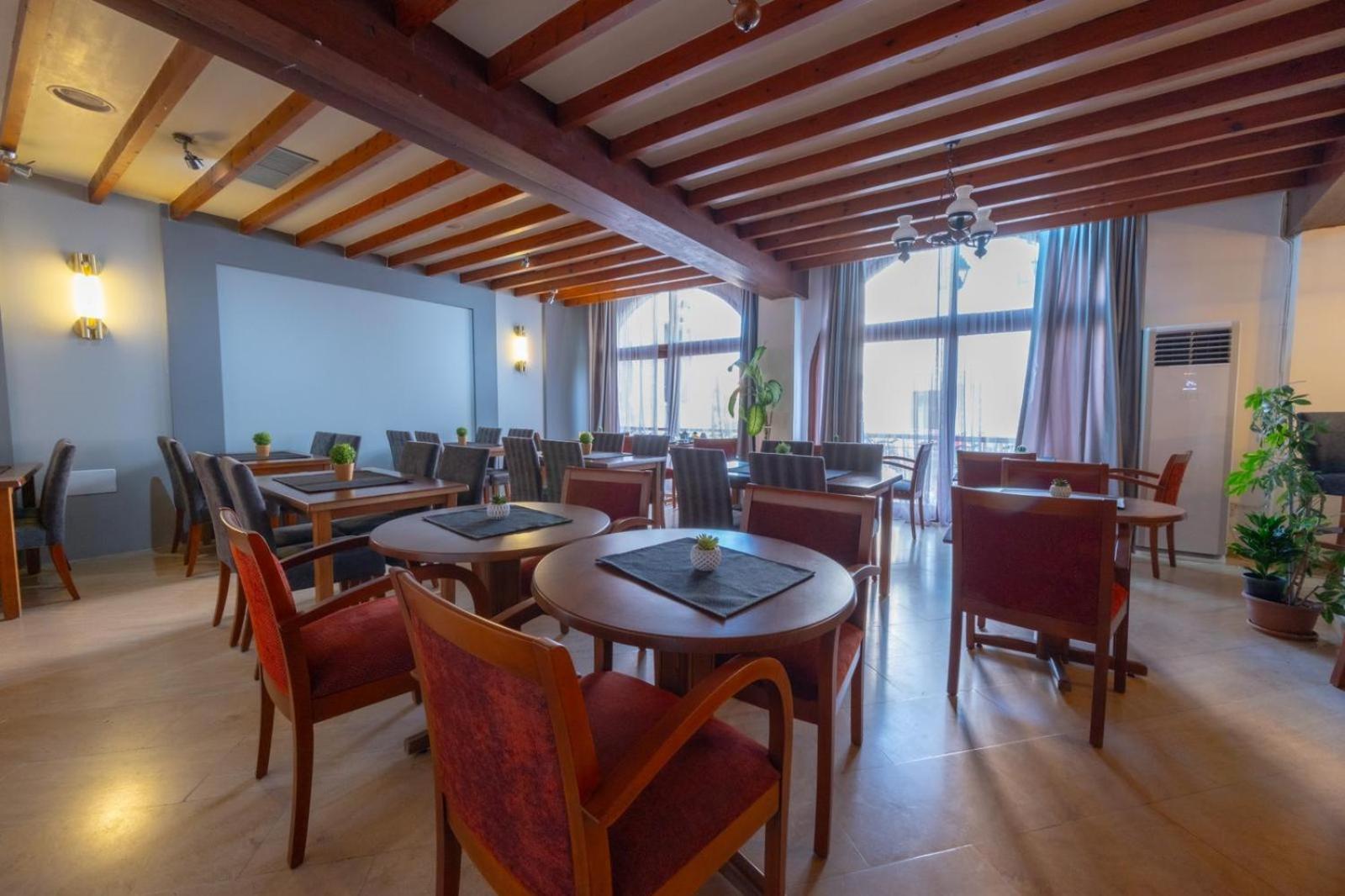 Kyrenia British Harbour Hotel Bagian luar foto